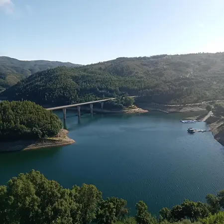 Xisto River View Semesterbostad